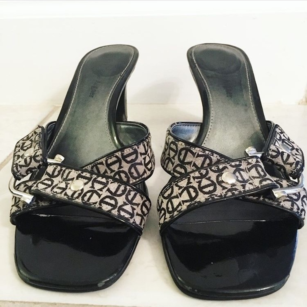 VINTAGE Etienne Aigner Black Slip On Heel Size 6.5